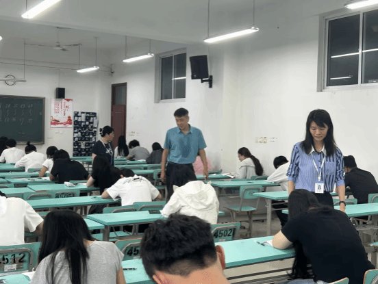 监考教师履职