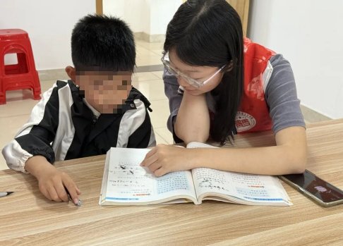 以青春力量传递温暖